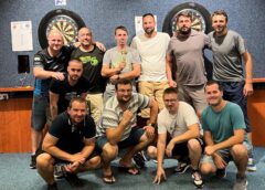 Společná fotografie šipkařů po utkání s Kyjovicemi